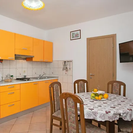 Apartment Tiho *
