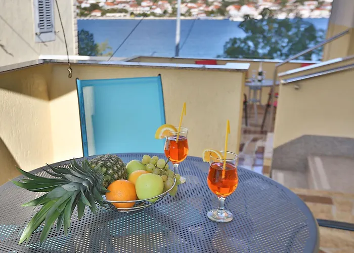 Apartment Tiho Vinisce